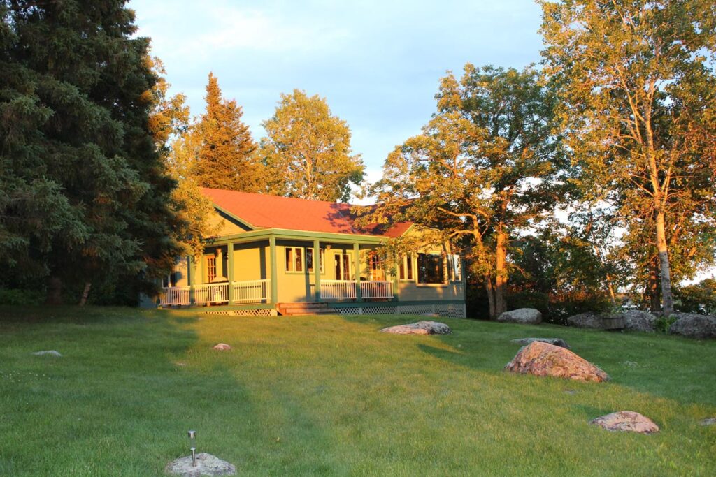 Minakis Cabin Rentals Muskie Manor